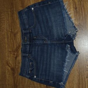 Boyfriend jean shorts